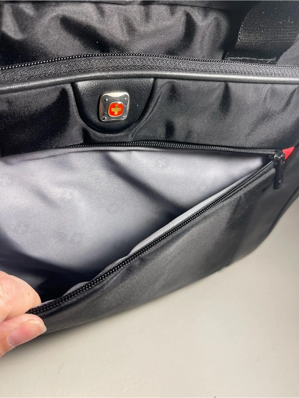 Wenger SwissGear Black Laptop Briefcase Messenger Bag 16